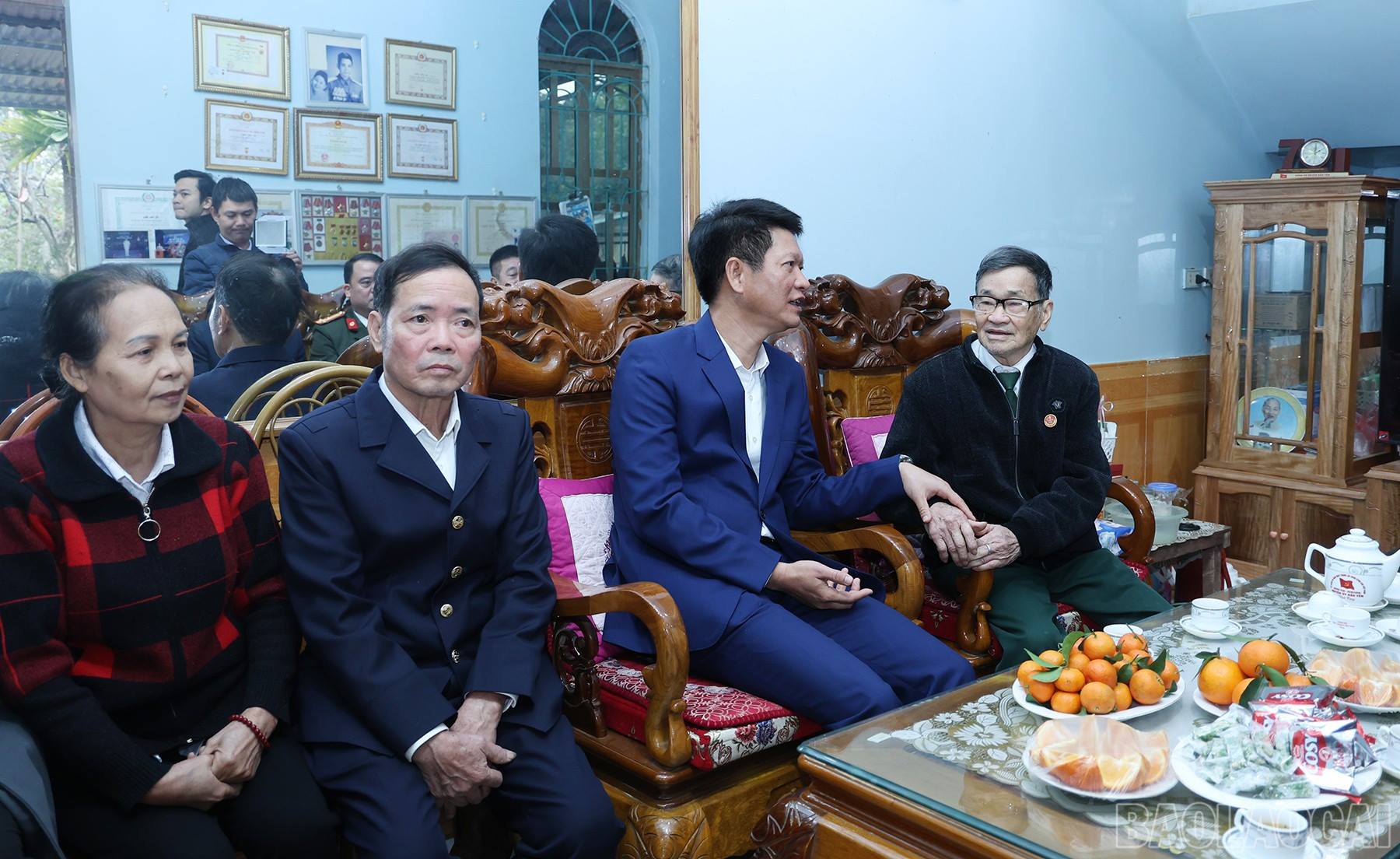 anh tin bai